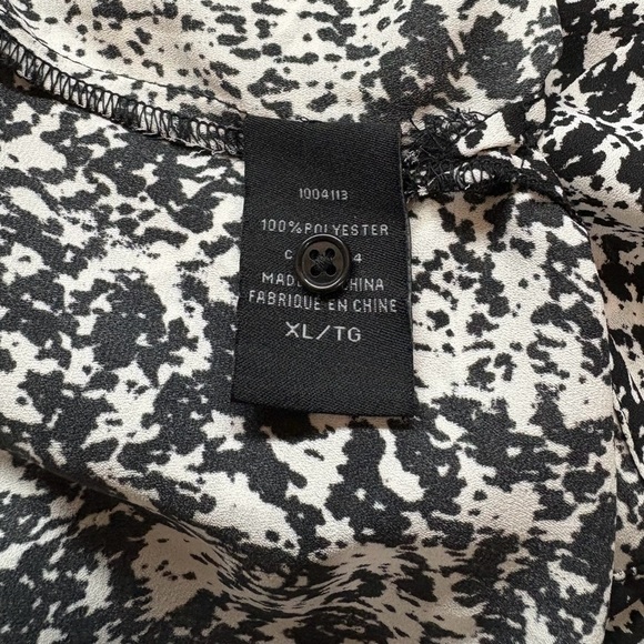 NEW, Kenneth Cole Select, Blouse, Black & White Abstract Print (XL) - Picture 9 of 10